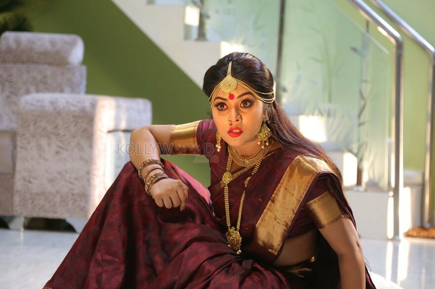 Avanthika Movie Heroine Poorna Stills