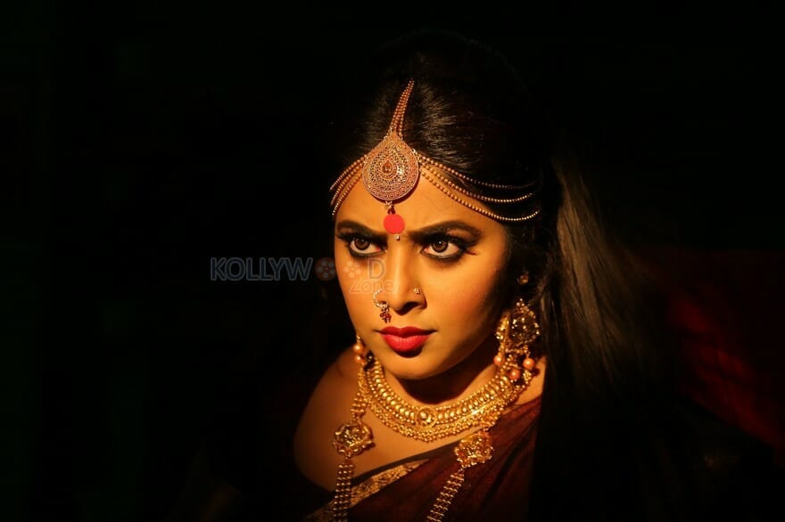 Avanthika Movie Heroine Poorna Stills