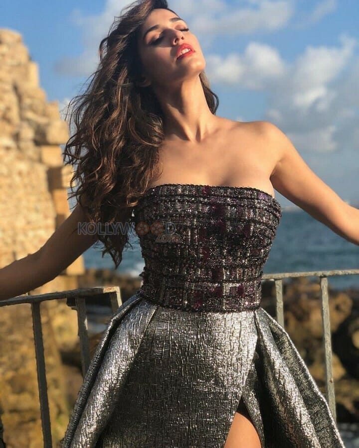 Baaghi Heroine Disha Patani Photos