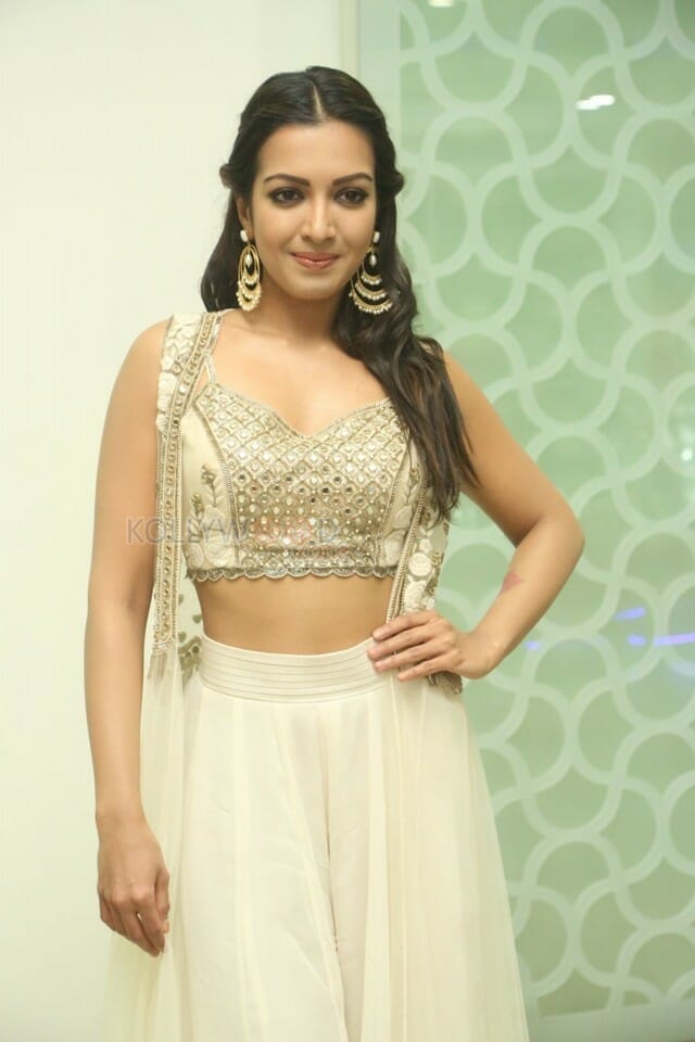 Beautiful Actress Catherine Tresa Photos