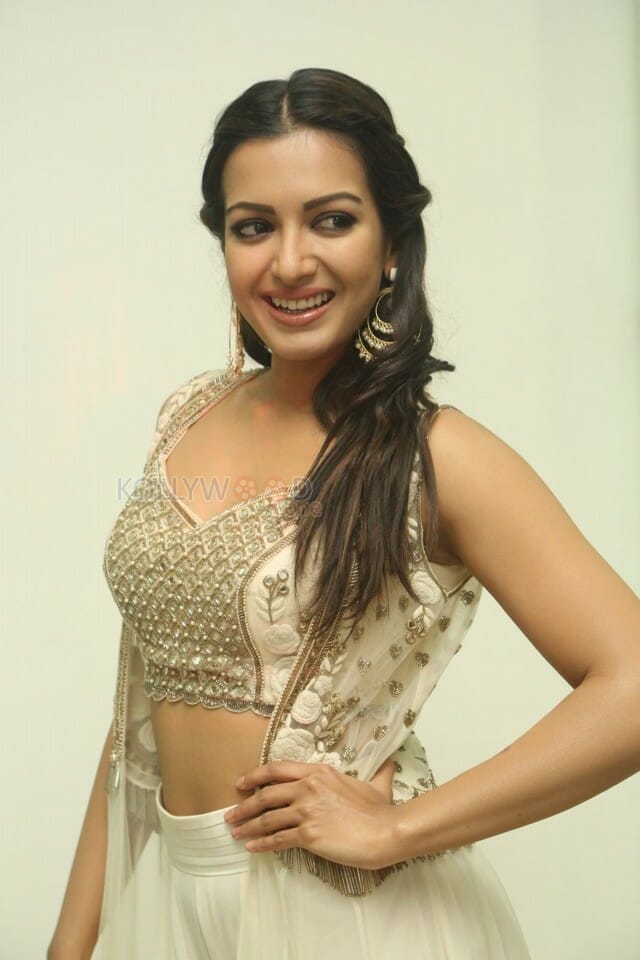 Beautiful Actress Catherine Tresa Photos