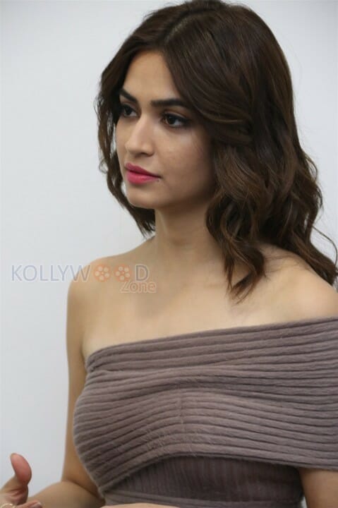 Beautiful Actress Kriti Kharbanda New Pictures