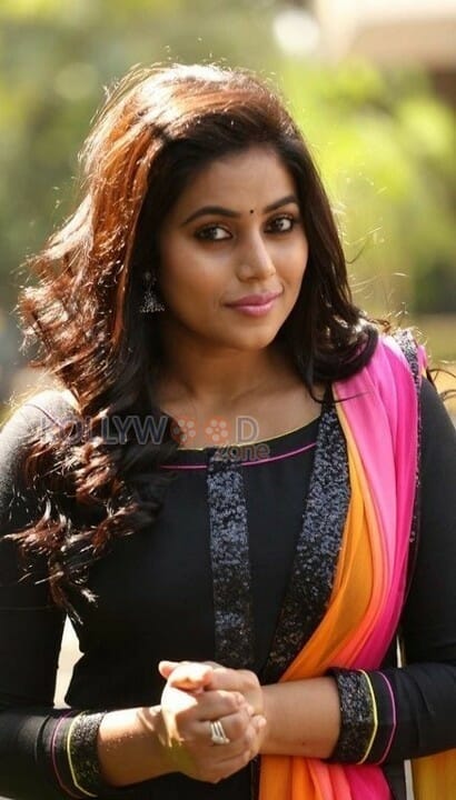 Beautiful Actress Poorna New Photos