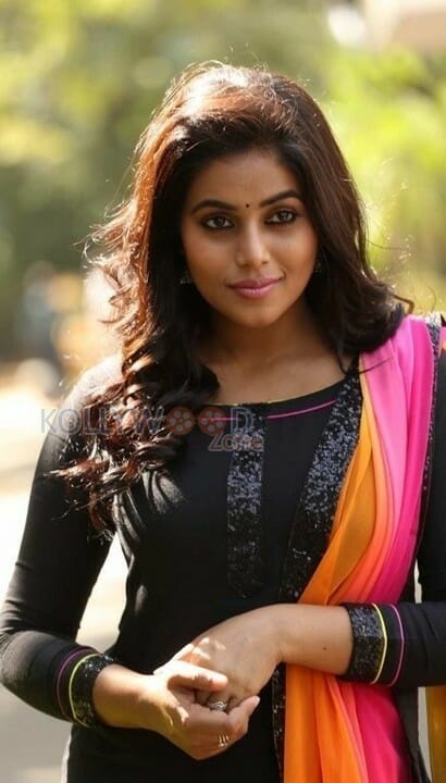 Beautiful Actress Poorna New Photos