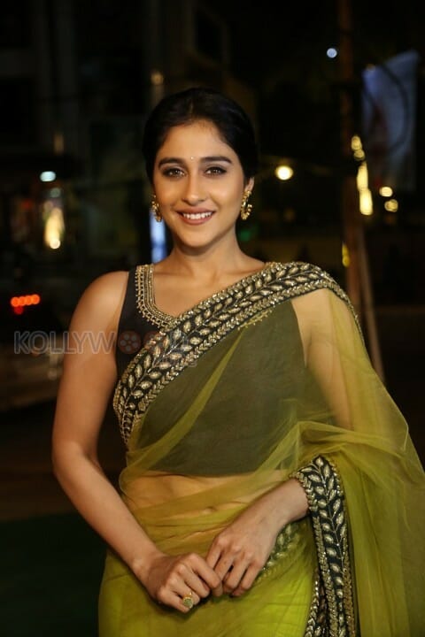 Beautiful Actress Regina Cassandra In Saree Photos 08 (62958 ...