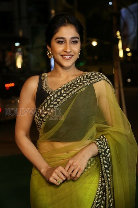 Beautiful Actress Regina Cassandra In Saree Photos