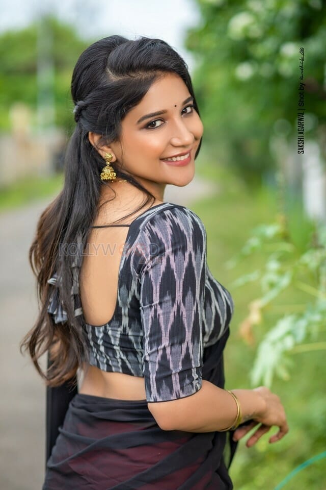 Beautiful Actress Sakshi Agarwal Photoshoot Stills