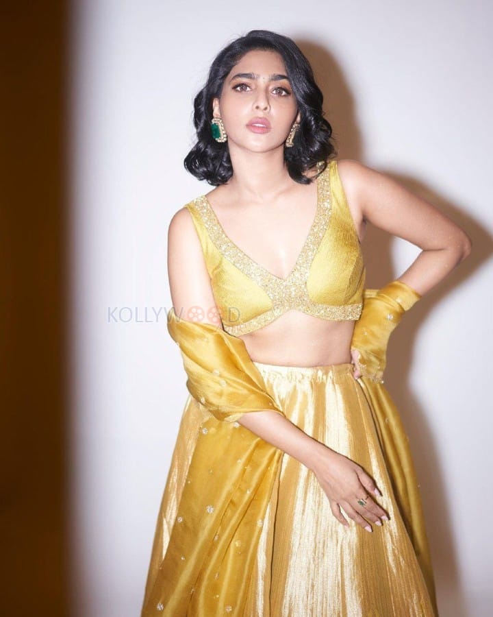 Beautiful Aishwarya Lekshmi in a Yellow Lehenga Pictures 08