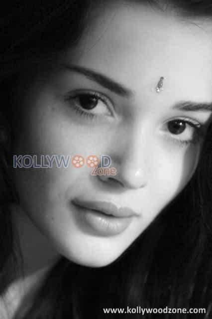 Beautiful Amy Jackson I Movie Stills