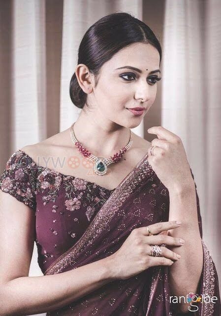 Beautiful And Sexy Actress Rakul Preet Singh Photos