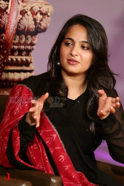 Beautiful Anushka At Rudramadevi Promotion Photos