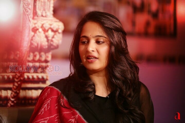 Beautiful Anushka At Rudramadevi Promotion Photos