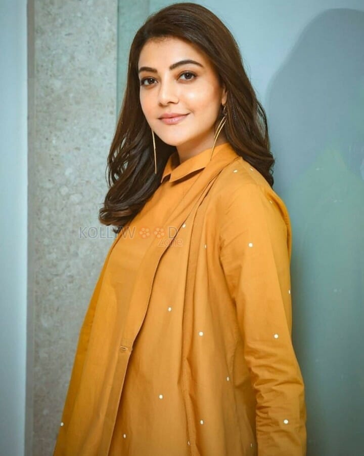 Beautiful Babe Kajal Photos