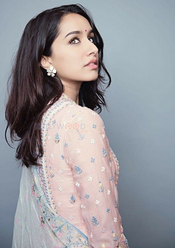 Beautiful Bollywood Actress Shraddha Kapoor Photos