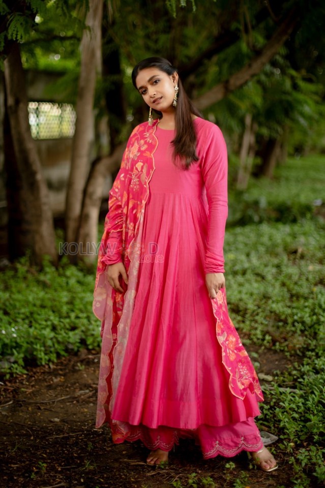 Beautiful Keerthy Suresh in a Pink Anarkali with Floral Dupatta Photos 01