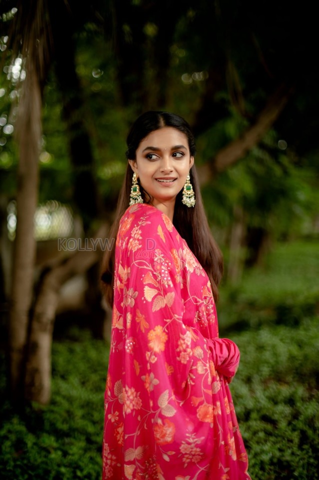 Beautiful Keerthy Suresh in a Pink Anarkali with Floral Dupatta Photos 03