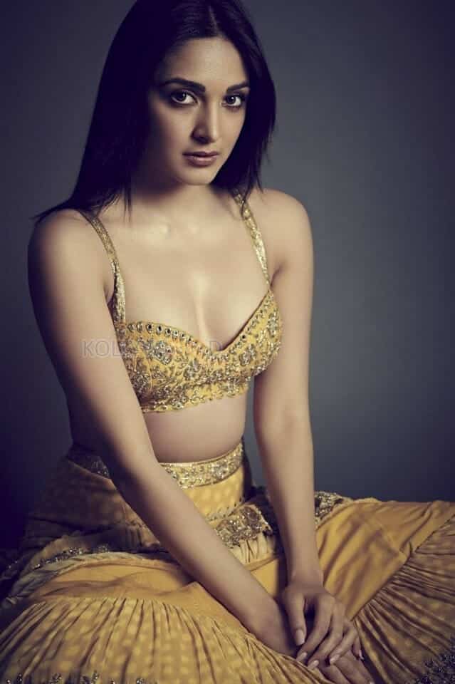 Beautiful Kiara Advani Yellow Dress Photos 02