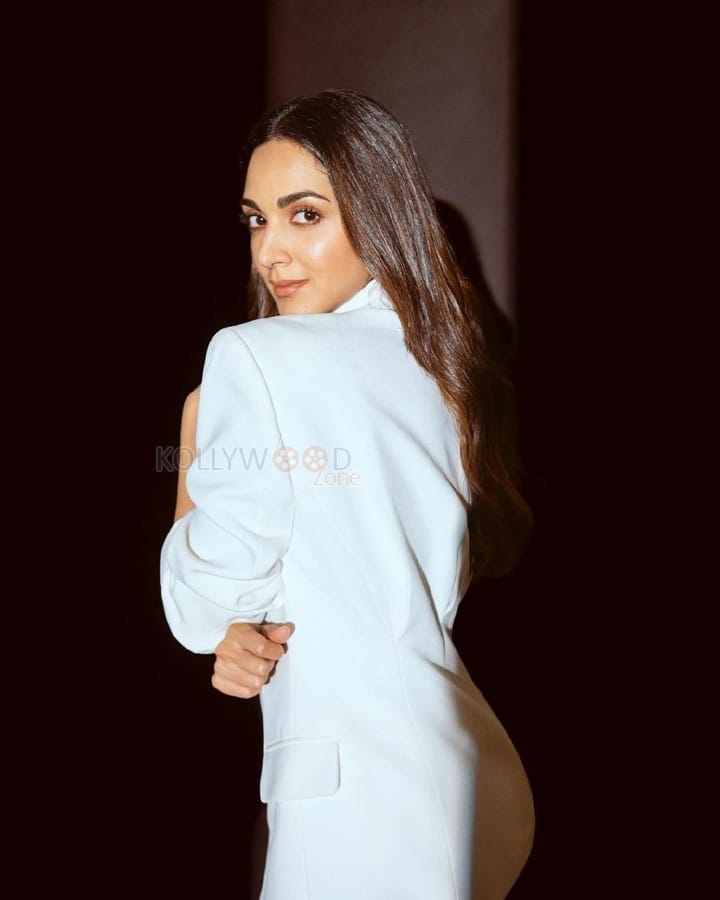 Beautiful Kiara Advani in a White Formal Wear Photos 03