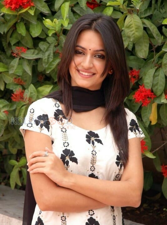 Beautiful Kriti Kharbanda Pictures