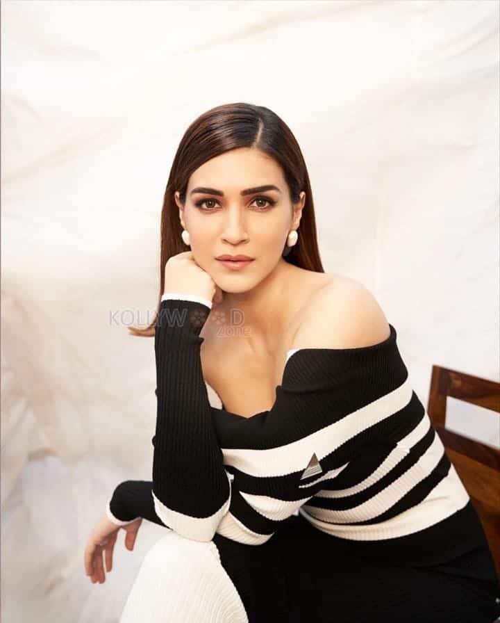 Beautiful Kriti Sanon In A Black And White Ribbed Knit Bodycon Dress Photos 01 244758