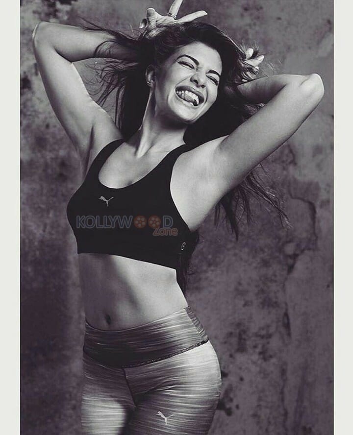 Beautiful Model And Actress Jacqueline Fernandez Photos