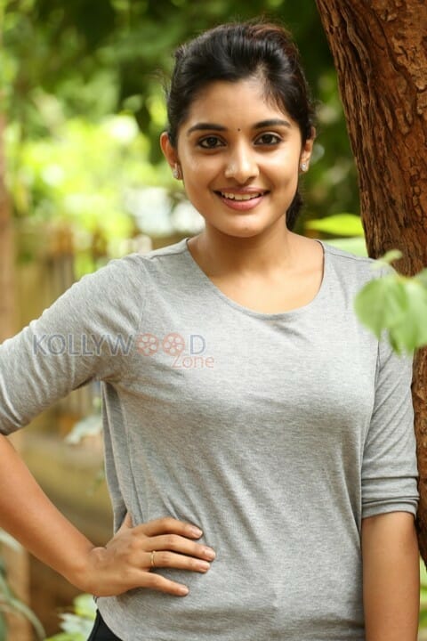 Beautiful Niveda Thomas Photos