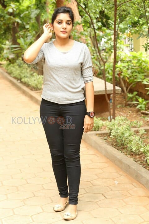 Beautiful Niveda Thomas Photos