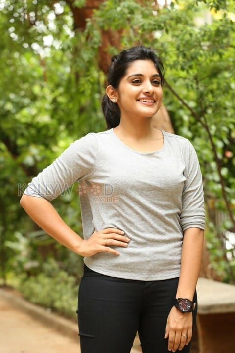 Beautiful Niveda Thomas Photos