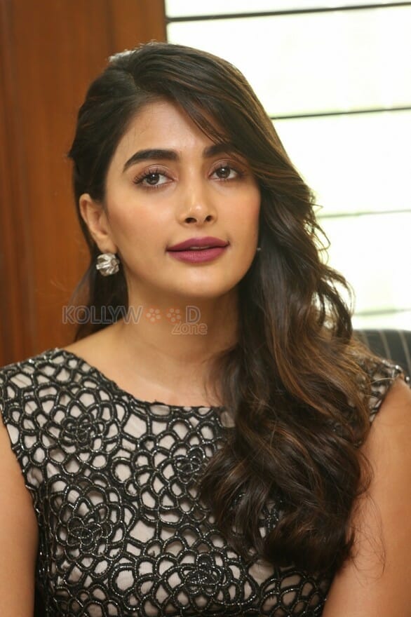 Beautiful Pooja Hegde Interview Photos