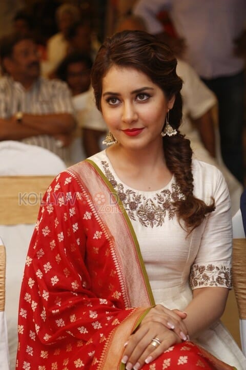 Beautiful Rashi Khanna Photos