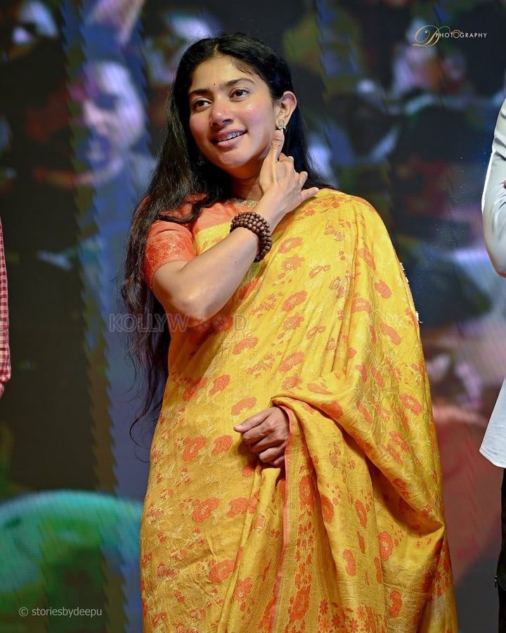 Beautiful Sai Pallavi at Thandel Success Meet Photos 05