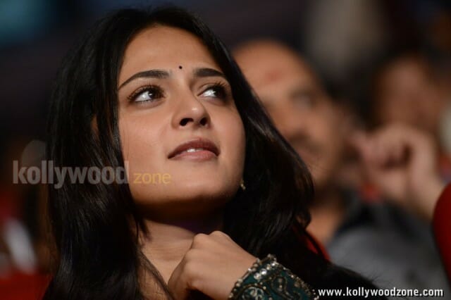 Beautiful Sexy Anushka Shetty Pictures