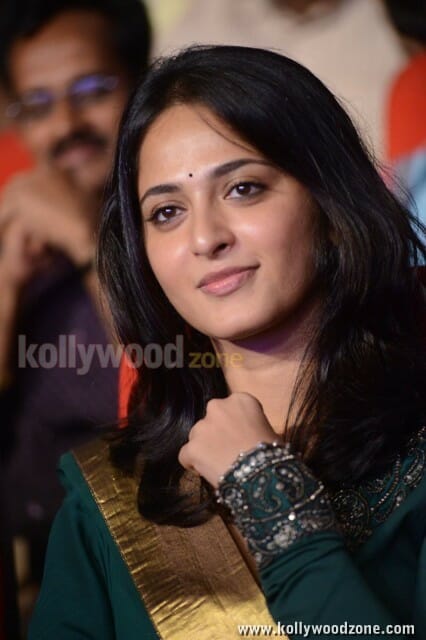 Beautiful Sexy Anushka Shetty Pictures