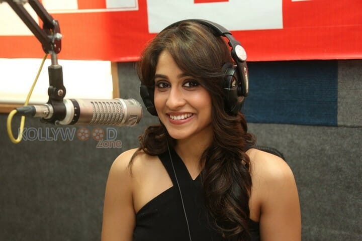 Beautiful Sexy Regina Cassandra At Big Fm Full Volume Show Photos