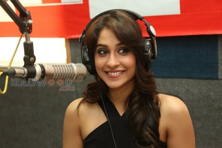 Beautiful Sexy Regina Cassandra At Big Fm Full Volume Show Photos