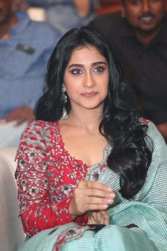 Beautiful Sexy Regina Cassandra Pictures