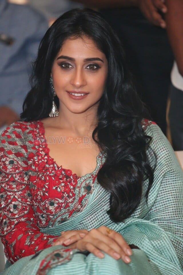 Beautiful Sexy Regina Cassandra Pictures