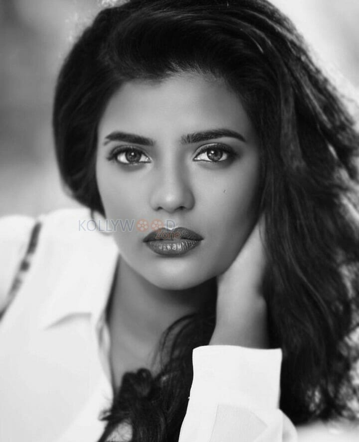 Beautiful Tamil Actress Aishwarya Rajesh Photos