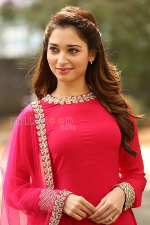 Beautiful Tamil Telugu Actress Tamanna Photos