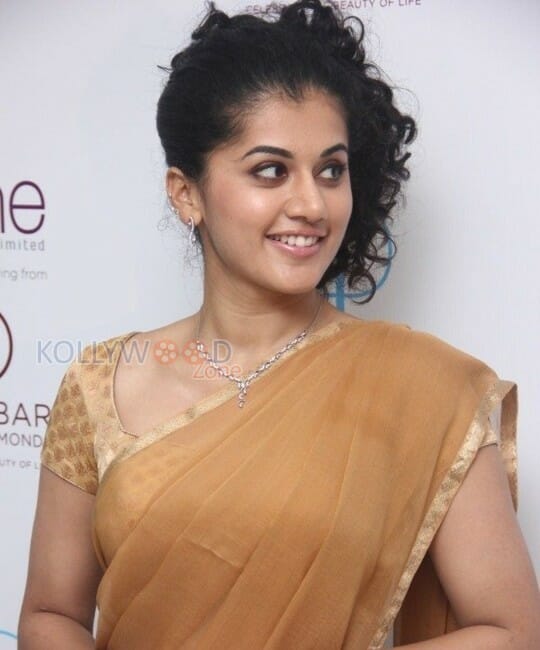 Beautiful Tapsee Pannu Stills