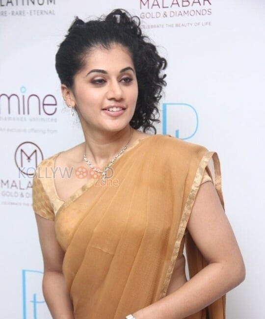 Beautiful Tapsee Pannu Stills