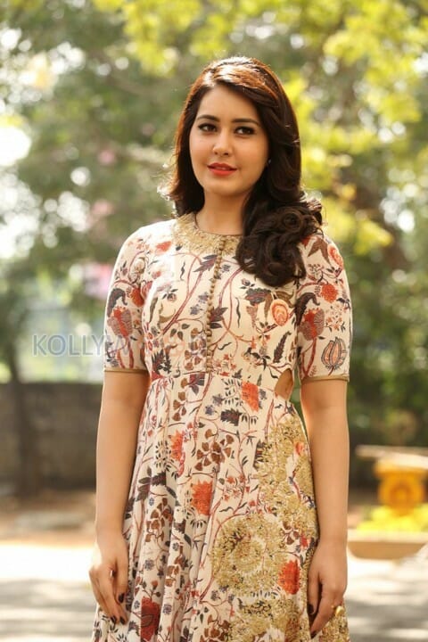 Beautiful Telugu Actress Rashi Khanna Photos