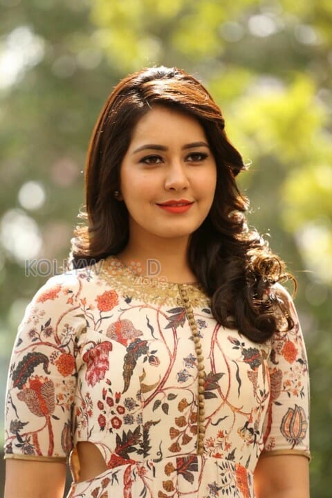 Beautiful Telugu Actress Rashi Khanna Photos