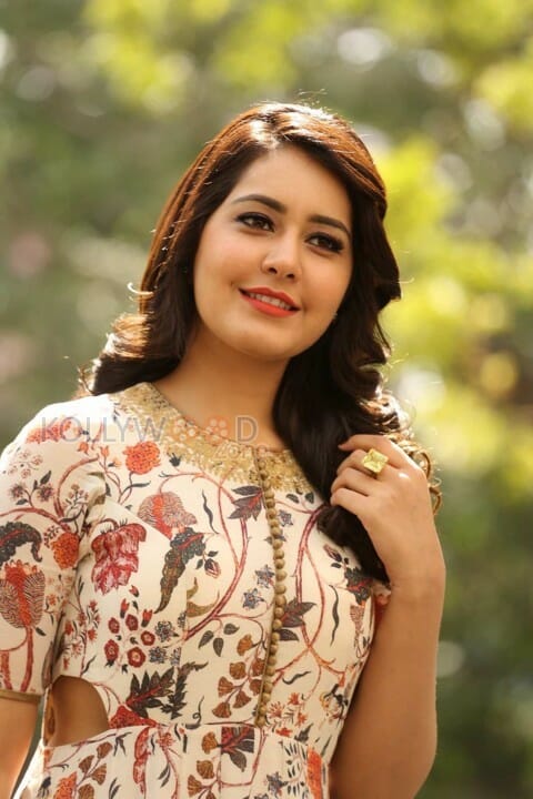 Beautiful Telugu Actress Rashi Khanna Photos