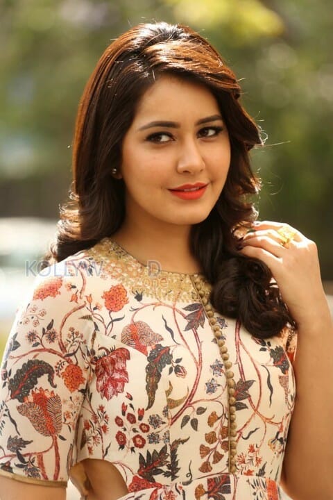 Beautiful Telugu Actress Rashi Khanna Photos