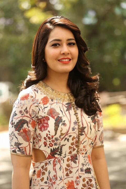 Beautiful Telugu Actress Rashi Khanna Photos