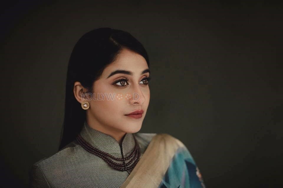 Beautiful Young Actress Regina Cassandra Pictures