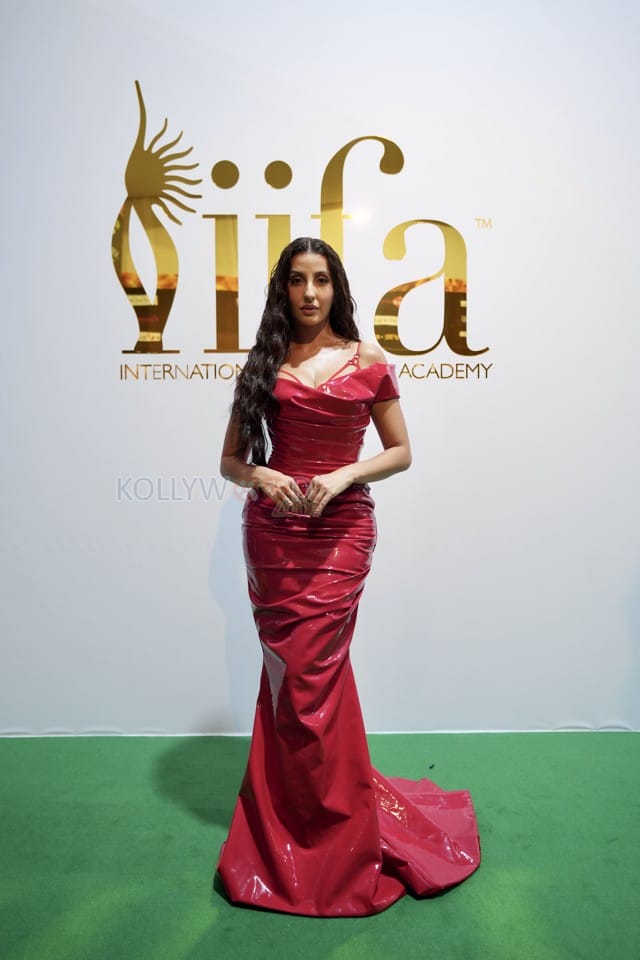 Bold Red Hot Nora Fatehi at IIFA Awards in Abu Dhabi Pictures 02