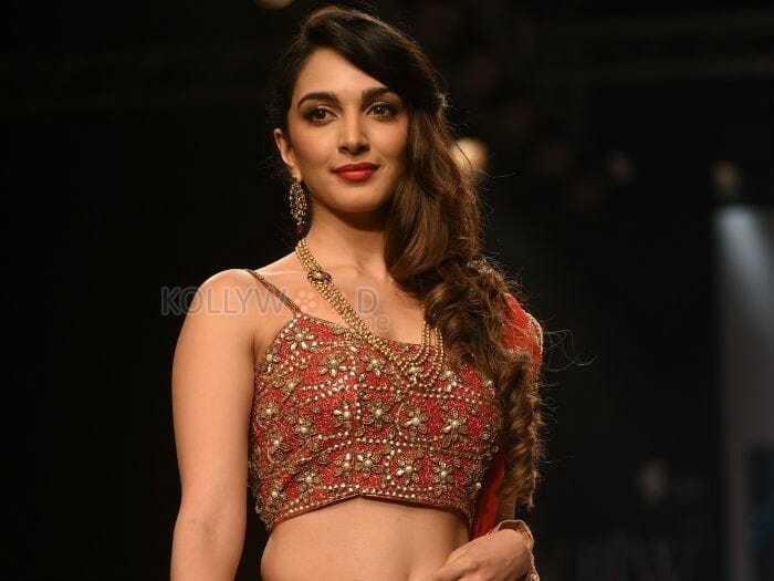 Bollywood Actress Kiara Advani Photos