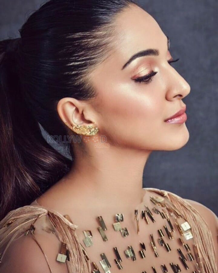 Bollywood Actress Kiara Advani Pictures